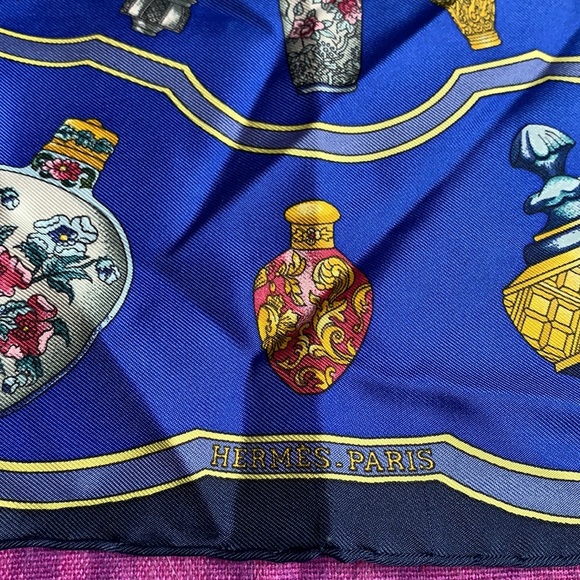 ❤️Hermès Perfume Bottle Silk Square Scarf! - Picture 3 of 10